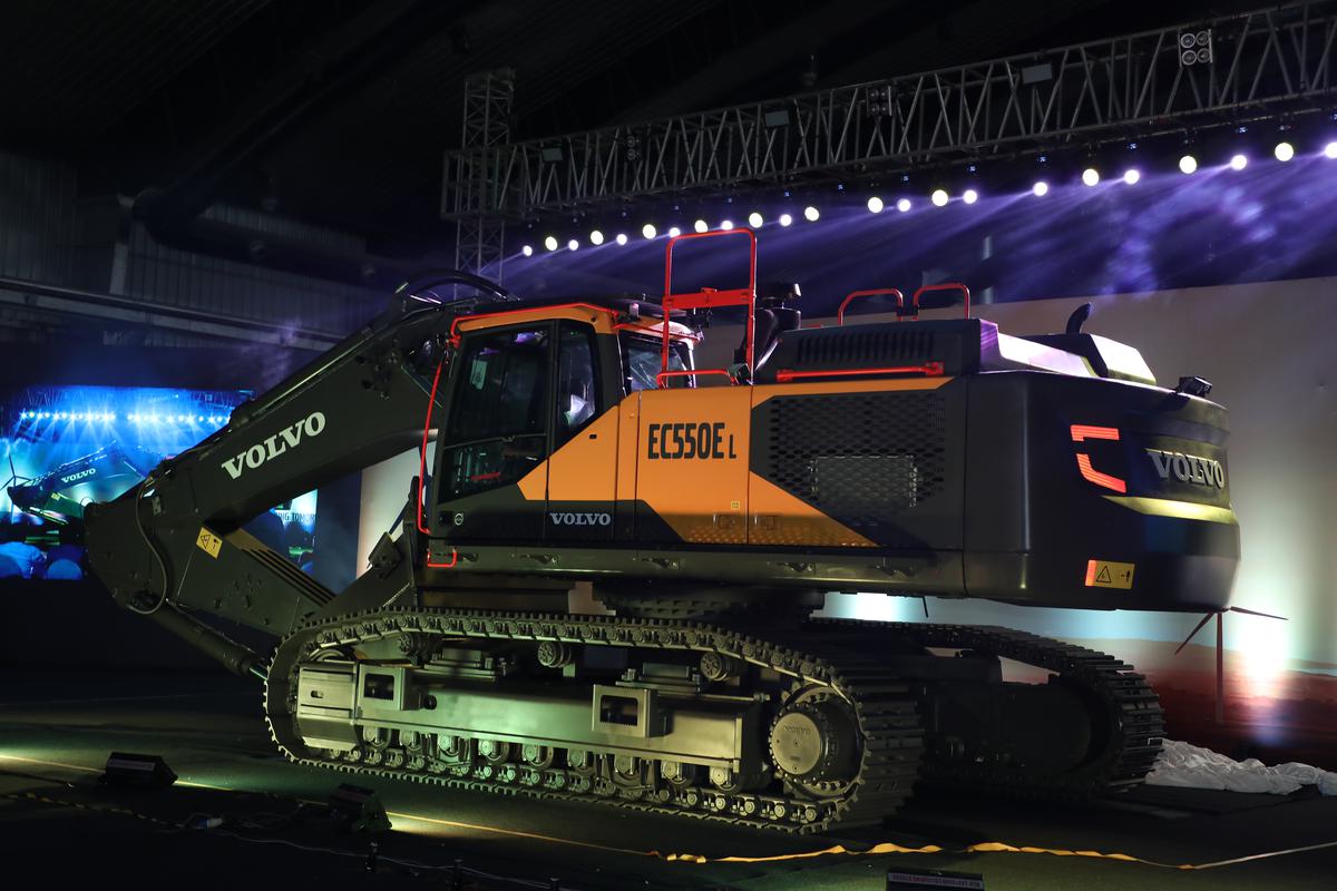 Volvo FMX 460 8x4 Price In India 2023 - Dumper Trucks - CMV360