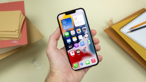 Apple iPhone 13 Display.jpg