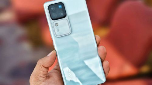 vivo v30 (3).jpg vivo v30 (3).jpg